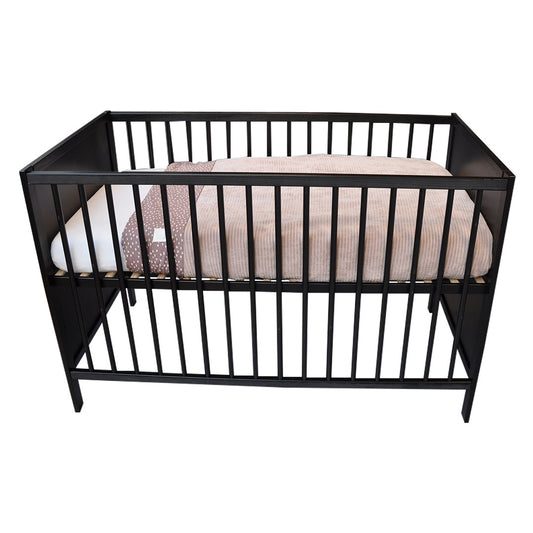 https://www.vanastenbabysuperstore.nl/media/catalog/product/0/3/03-grapol_ledikant-anett-black_1.jpg
