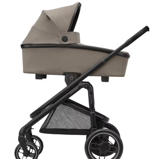 https://www.vanastenbabysuperstore.nl/media/catalog/product/0/3/0311100808_2_kinderwagen_maxicosi_plaza_plus_luxe_twillic_truffle.png