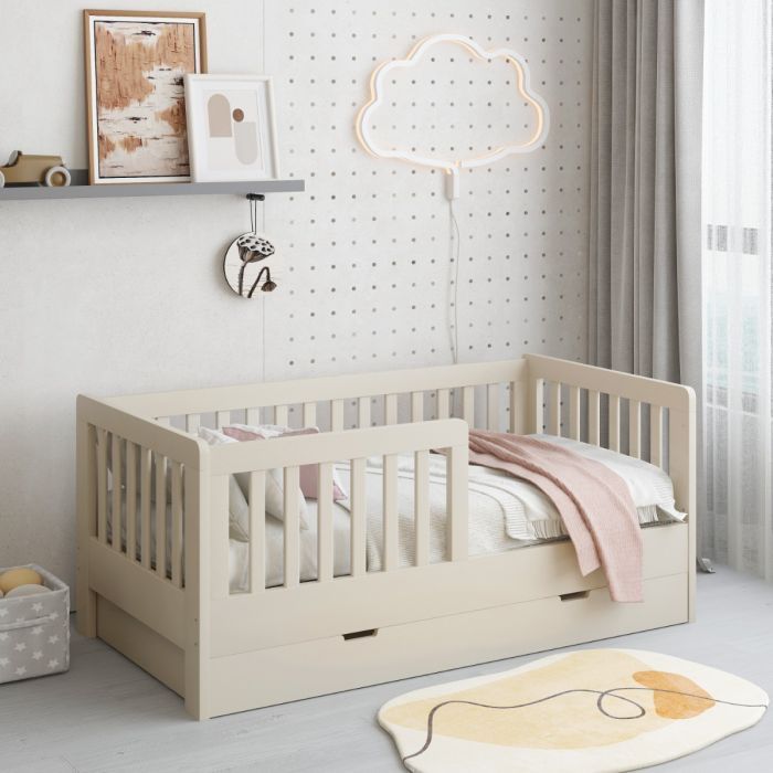 https://www.vanastenbabysuperstore.nl/media/catalog/product/0/4/0420070017_1_peuterbed_joan_70x140_incl_bedlade_clay.jpg