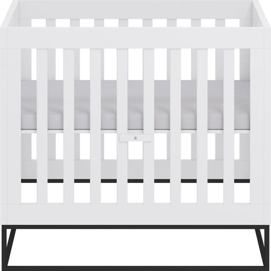 https://www.vanastenbabysuperstore.nl/media/catalog/product/0/4/0421500068_1_box_cabino_dayley_wit.jpg