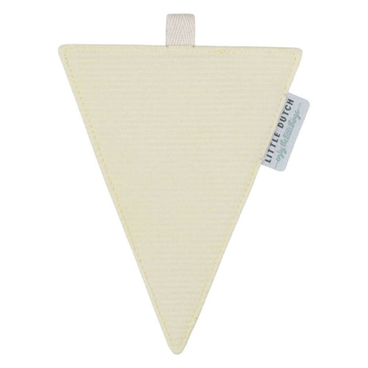 https://www.vanastenbabysuperstore.nl/media/catalog/product/0/5/0592403813_1_vlaggenlijn_hanger_little_dutch_vlag_geel.jpg