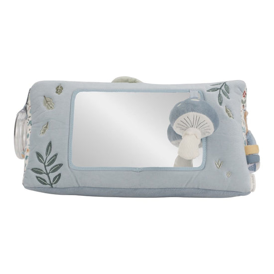 https://www.vanastenbabysuperstore.nl/media/catalog/product/0/5/0592404052_2_activiteitendriehoek_little_dutch_forest_friends.jpg