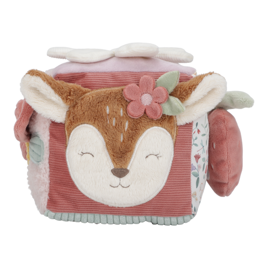https://www.vanastenbabysuperstore.nl/media/catalog/product/0/5/0592404063_1_activiteitenkubus_little_dutch_zacht_fairy_garden.png