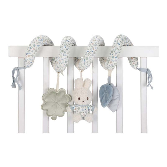 https://www.vanastenbabysuperstore.nl/media/catalog/product/0/5/0592404131_1_boxspiraal_nijntje_lucky_leaves.jpg