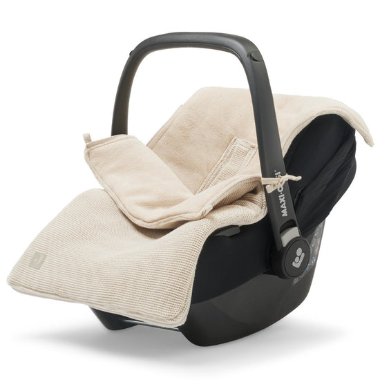 https://www.vanastenbabysuperstore.nl/media/catalog/product/0/6/0611210043_2_voetenzak_autostoel_jollein_basic_knit_nougat.jpg