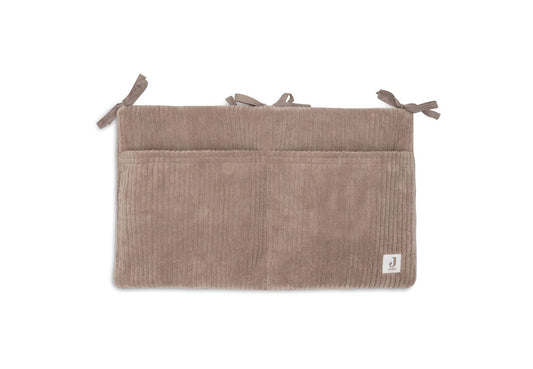 https://www.vanastenbabysuperstore.nl/media/catalog/product/0/6/0611520006_1_Boxzak_Jollein_Cloudy_Rib_Milky_Coffee.jpeg