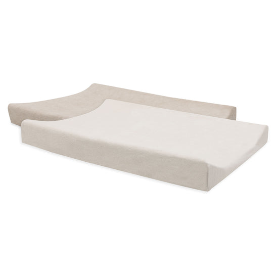 https://www.vanastenbabysuperstore.nl/media/catalog/product/0/6/0611880025_1_aankleedkussenhoes_jollein_badstof_oatmeal_sand_2st.jpg