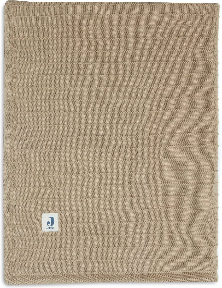 https://www.vanastenbabysuperstore.nl/media/catalog/product/0/6/0611901323_2_deken_ledikant_jollein_velvet_pure_knit_100x150_biscuit.jpg