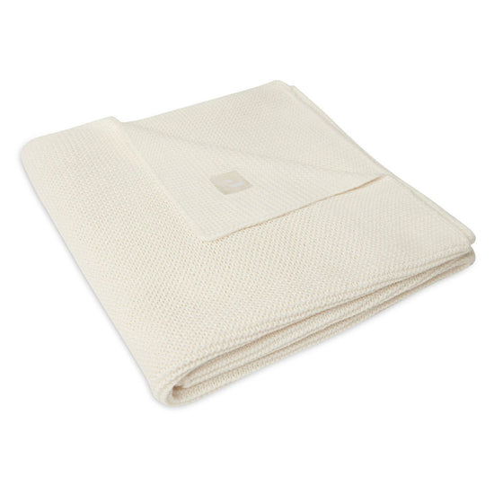 https://www.vanastenbabysuperstore.nl/media/catalog/product/0/6/0611901366_1_deken_wieg_jollein_75x100_basic_knit_ivory.jpg