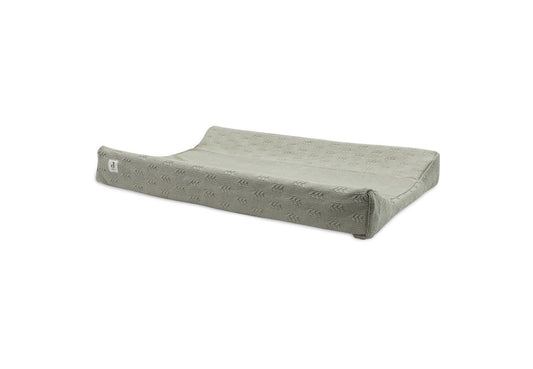 https://www.vanastenbabysuperstore.nl/media/catalog/product/0/6/0611901377_1_aankleedkussenhoes_jollein_grain_knit_olive_green.jpg