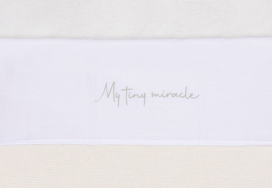 https://www.vanastenbabysuperstore.nl/media/catalog/product/0/6/0611901414_1_laken_ledikant_jollein_120x150_my_tiny_miracle_olive_green.jpg