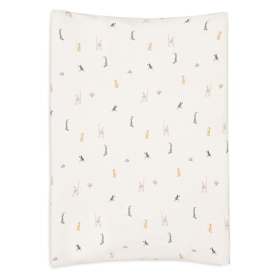 https://www.vanastenbabysuperstore.nl/media/catalog/product/0/6/0611901504_2_aankleedkussenhoes_jollein_jersey_jungle_jambo.jpg