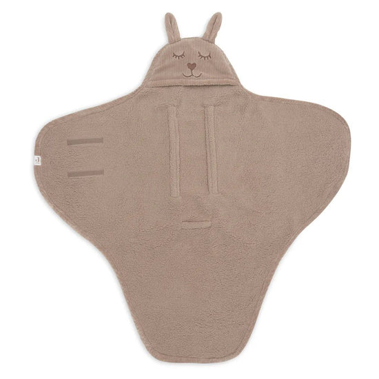 https://www.vanastenbabysuperstore.nl/media/catalog/product/0/6/0612030001_2_wikkeldeken_jollein_bunny_cloudy_rib_milky_coffee.jpeg