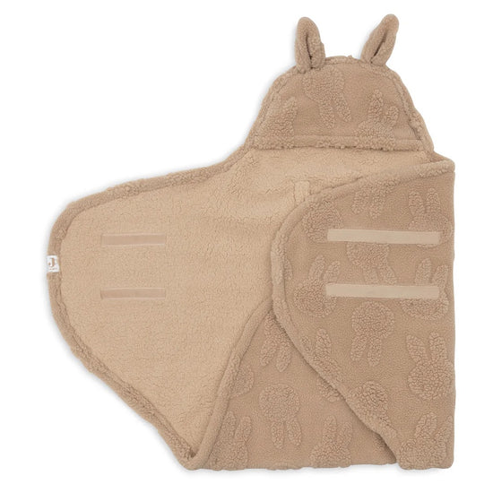 https://www.vanastenbabysuperstore.nl/media/catalog/product/0/6/0612030003_1_Wikkeldeken_Jollein_Nijntje_Jacquard_Teddy_Biscuit.jpeg