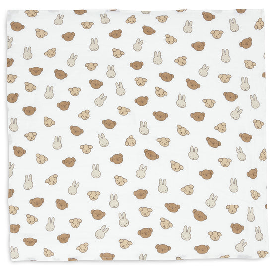 https://www.vanastenbabysuperstore.nl/media/catalog/product/0/6/0612040003_2_Multidoek_Jollein_Hydrofiel_70x70_Nijntje_And_Friends_3_pack.jpg