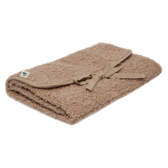 https://www.vanastenbabysuperstore.nl/media/catalog/product/0/6/0612110444_2_verschoningsmatje_jollein_boucle_biscuit.jpg