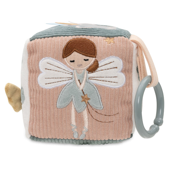https://www.vanastenbabysuperstore.nl/media/catalog/product/0/6/0612420014_2_activiteitenkubus_lovely_birds.jpg