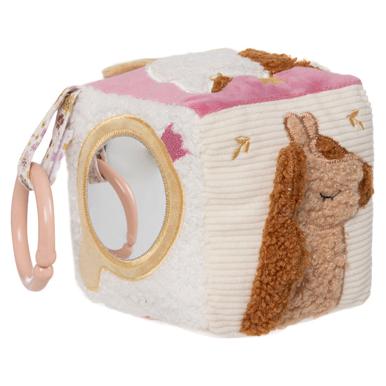 https://www.vanastenbabysuperstore.nl/media/catalog/product/0/6/0612420037_1_activiteitenkubus_jollein_flower_fairies.jpg