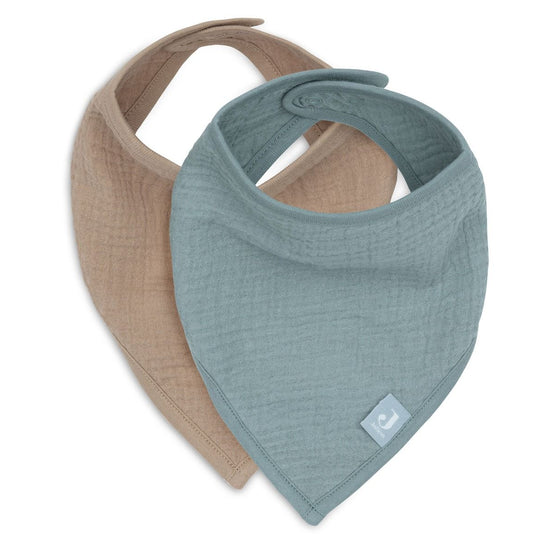 https://www.vanastenbabysuperstore.nl/media/catalog/product/0/6/0612870006_1_slabber_bandana_jollein_hydrofiel_sea_greenbiscuit_2_pack.jpg