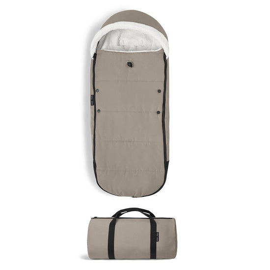 https://www.vanastenbabysuperstore.nl/media/catalog/product/0/8/0831120277_1_voetenzak_stokke_yoyo3_taupe.jpg