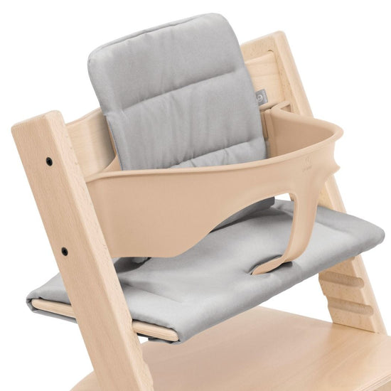 https://www.vanastenbabysuperstore.nl/media/catalog/product/0/8/0831610286_2_stoelverkleiner_stokke_tripp_trapp_anthracite.jpg
