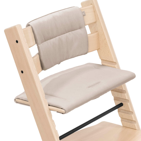 https://www.vanastenbabysuperstore.nl/media/catalog/product/0/8/0831610287_1_Stoelverkleiner_Stokke_Tripp_Trapp_Beige.jpg