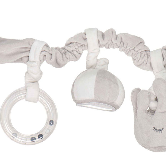 https://www.vanastenbabysuperstore.nl/media/catalog/product/0/9/0952400005_1_autostoelspeeltje_dooky_cuddly_friends_crown.jpeg