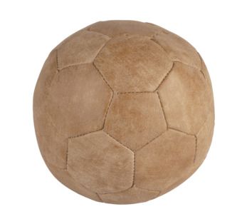 https://www.vanastenbabysuperstore.nl/media/catalog/product/0/9/0992401636_1_voetbal_bambam_vintage.jpg