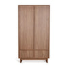 https://www.vanastenbabysuperstore.nl/media/catalog/product/1/0/1000040068_1_quax_kyo_2deurs_kast_walnut_1.jpg