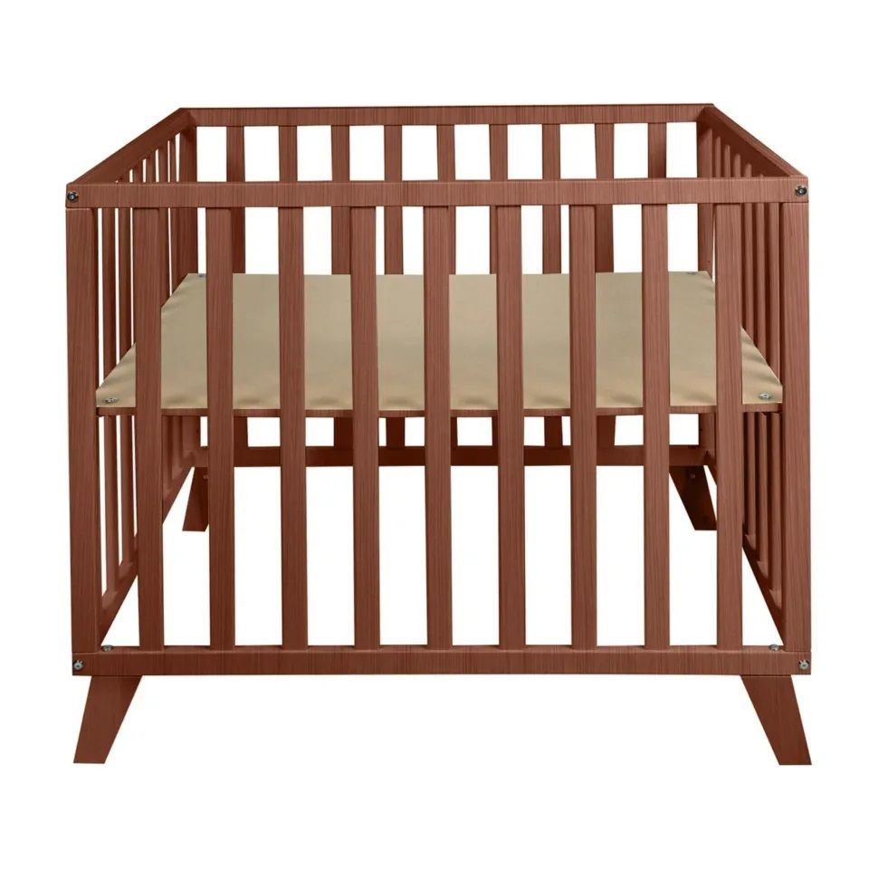 https://www.vanastenbabysuperstore.nl/media/catalog/product/1/0/1001500056_1_box_quax_alix_walnut.jpg