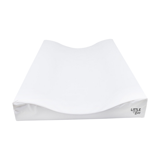 https://www.vanastenbabysuperstore.nl/media/catalog/product/1/0/1002000038_1_aankleedkussen_little_boo_cosy_comfy_xl_uni_wit.png