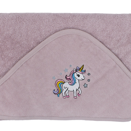 https://www.vanastenbabysuperstore.nl/media/catalog/product/1/0/1042030002_1_badcape_petit_villain_unicorn_oud_roze_4_1768304187.jpg