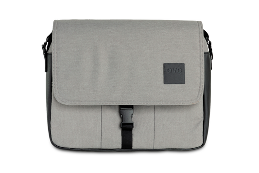 https://www.vanastenbabysuperstore.nl/media/catalog/product/1/0/1051120008_1_luiertas_mutsy_evo_pebble_grey.png