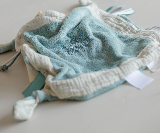 Knuffeldoekje Label Label Hearts Dandelion Blue