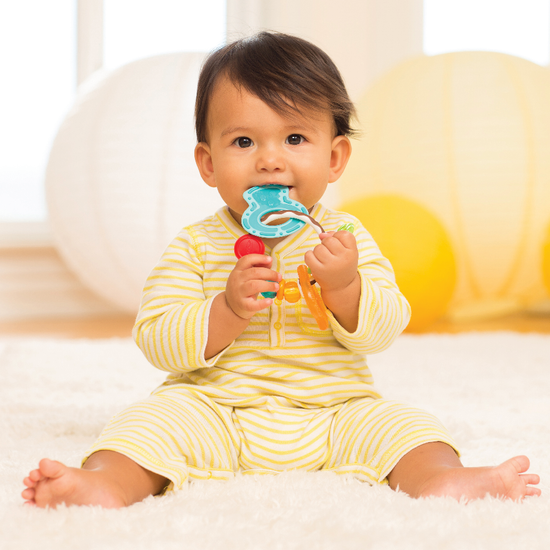 https://www.vanastenbabysuperstore.nl/media/catalog/product/1/3/1302400871_2_cool_chew_teether_infantino_keys.png