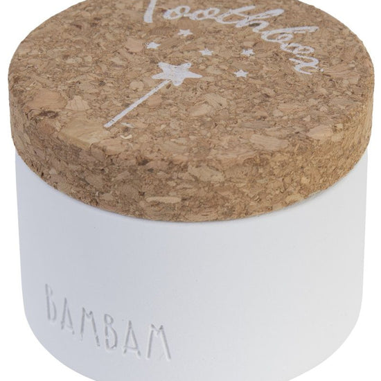 https://www.vanastenbabysuperstore.nl/media/catalog/product/1/3/1352300101_1_tandendoosje_bambam_kurk.jpg