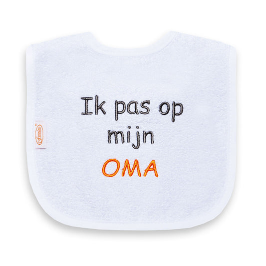 https://www.vanastenbabysuperstore.nl/media/catalog/product/1/3/1372110067_1_slabber_funnies_ik_pas_op_mijn_oma.jpg