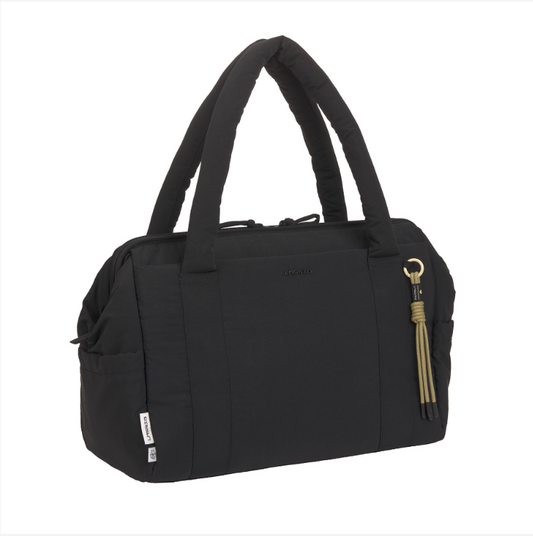 https://www.vanastenbabysuperstore.nl/media/catalog/product/1/5/1512850004_1_lassig_reistas_weekender_yula_black_1_1768335881.png