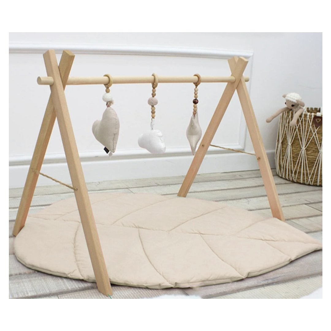 https://www.vanastenbabysuperstore.nl/media/catalog/product/1/6/1662400001_2_babygym_en_speelkleed_mordesign_leaf_wood_sand.png