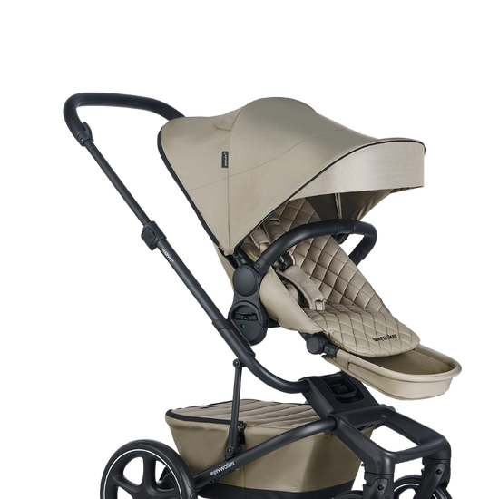 https://www.vanastenbabysuperstore.nl/media/catalog/product/1/6/1691100287_1_zitje_easywalker_harvey5_premium_pearl_taupe.png