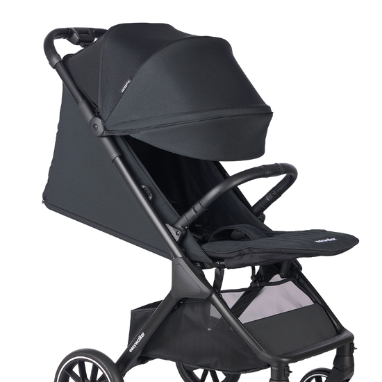 https://www.vanastenbabysuperstore.nl/media/catalog/product/1/6/1691110105_2_buggy_easywalker_jackey2_xl_midnight_black.png
