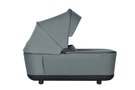 https://www.vanastenbabysuperstore.nl/media/catalog/product/1/6/1691120263_1_reiswieg_easywalker_rockey_smooth_grey.png