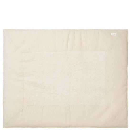 https://www.vanastenbabysuperstore.nl/media/catalog/product/1/8/1801510236_2_boxkleed_koeka_faro_75x95_warm_whitesage.jpg