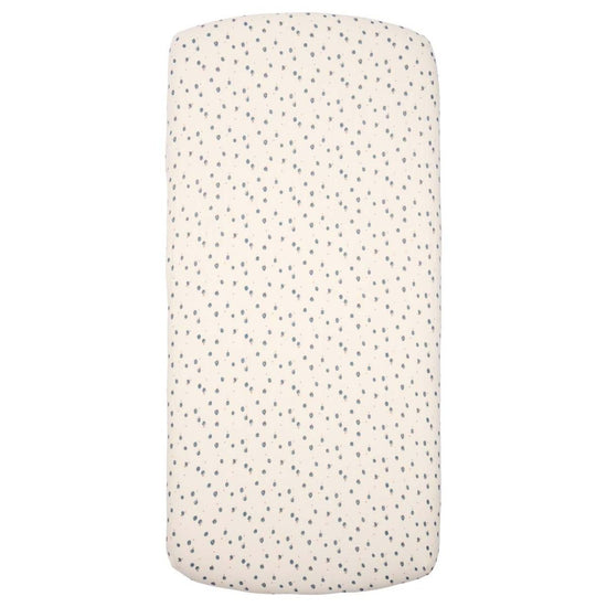 https://www.vanastenbabysuperstore.nl/media/catalog/product/1/8/1801800071_1_hoeslaken_wieg_koeka_lugo_off_white.jpg