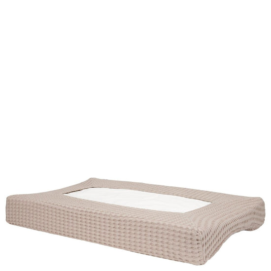 https://www.vanastenbabysuperstore.nl/media/catalog/product/1/8/1801880002_2_aankleedkussenhoes_koeka_wafel_crumble.jpg