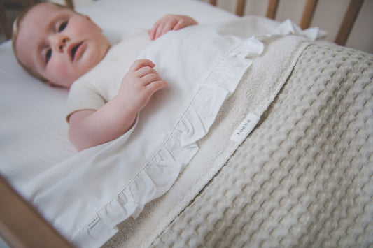 Laken Wieg Koeka Ruffle Warm White