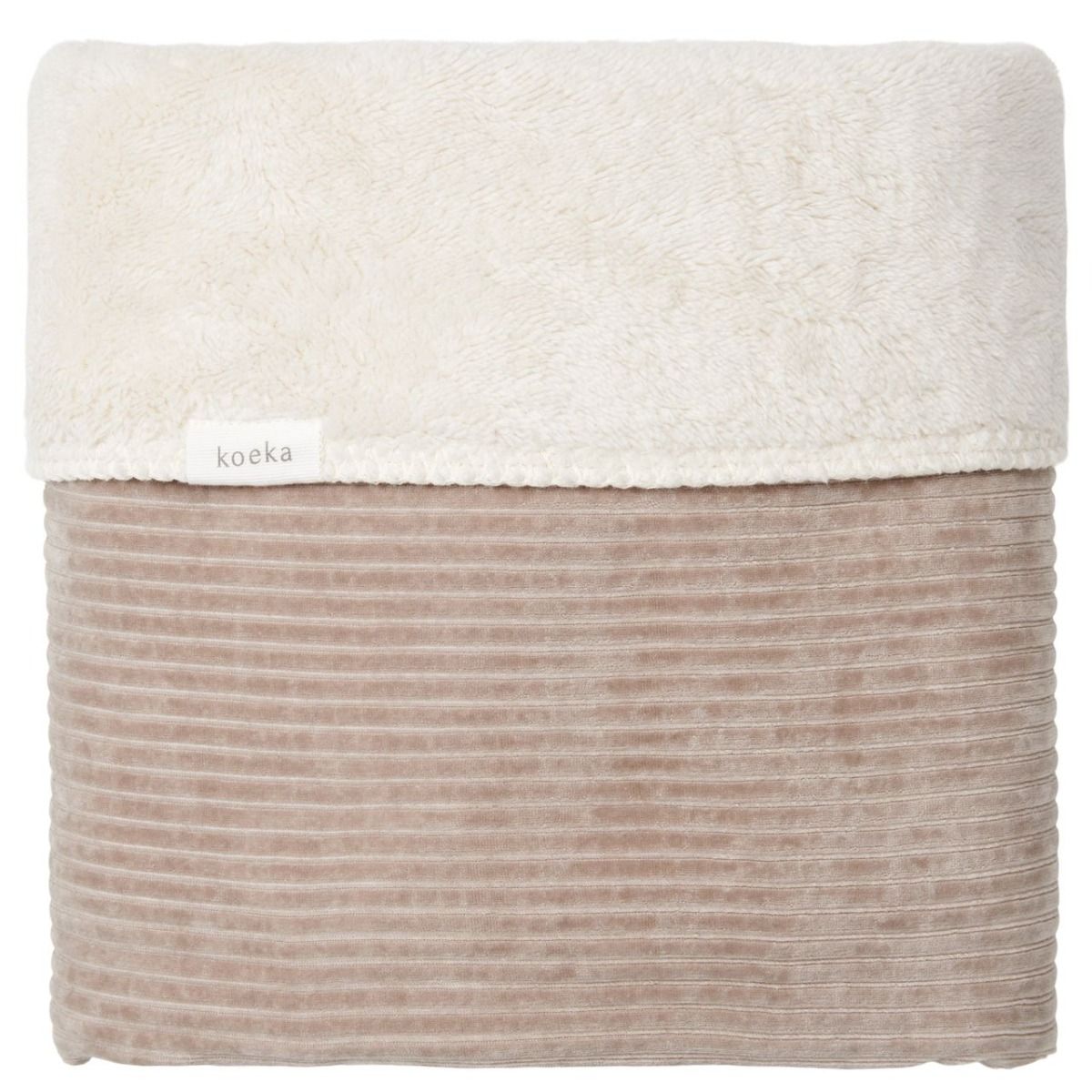 https://www.vanastenbabysuperstore.nl/media/catalog/product/1/8/1801900845_1_deken_ledikant_koeka_vik_teddy_clay.jpg