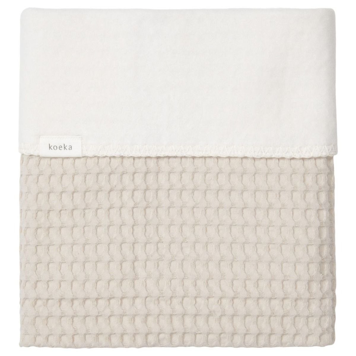 https://www.vanastenbabysuperstore.nl/media/catalog/product/1/8/1801900850_1_deken_wieg_koeka_wafel_cotton_fleece_sand.jpg