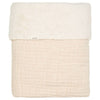 https://www.vanastenbabysuperstore.nl/media/catalog/product/1/8/1801900914_1_deken_wieg_koeka_teddy_rivoli_warm_white.jpg