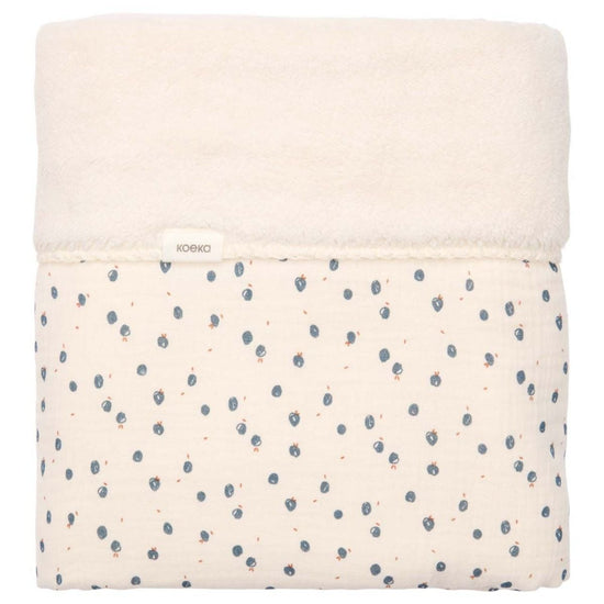 https://www.vanastenbabysuperstore.nl/media/catalog/product/1/8/1801900949_1_deken_ledikant_koeka_lugo_off_white.jpg
